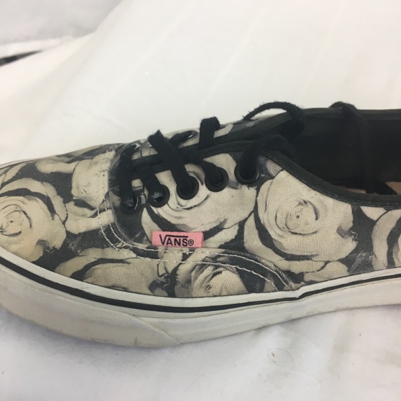 Vans size 8 white and gray with a hint of pink - Picture 5 of 6